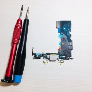 iPhone8(アイフォン8)ライトニング交換
