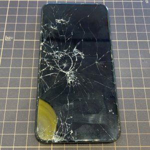 iPhoneXs 液晶交換修理