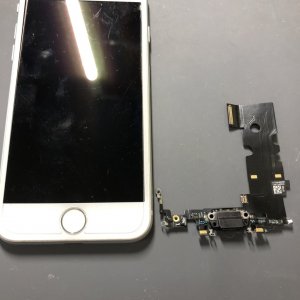 iPhone8 ライトニング交換