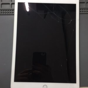 iPad Air ガラスパネル交換