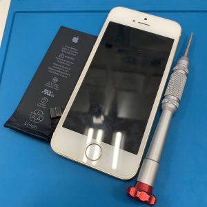 iPhoneSEバッテリー交換修理