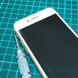iPhone7 フロントパネル交換