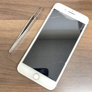iPhone8 ガラスパネル交換修理