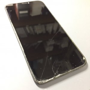 iPhoneXS ガラスパネル交換