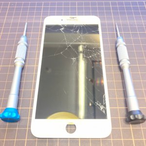 iPhone8plus 液晶交換修理