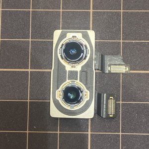 iPhone XS アウトカメラ修理