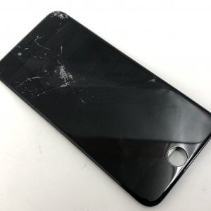 iPhone8　画面割れ　フロントパネル交換