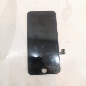 iPhone  8 パネル修理