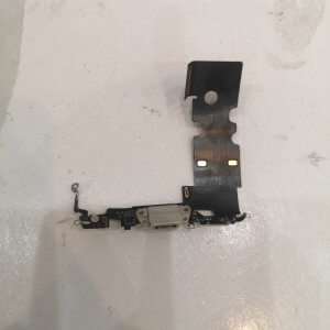 iPhone  8 ライトニング修理