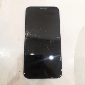 iPhone  11 パネル修理