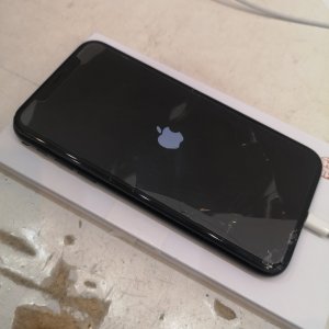 iPhone  XR パネル修理