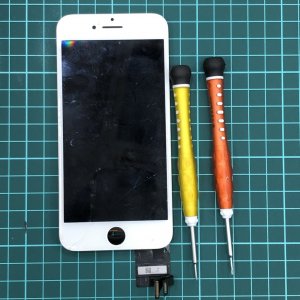 iPhone7 ガラスパネル交換