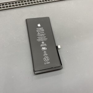 iPhone 11 バッテリー交換