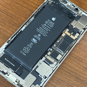 iPhone11 フロントパネル交換