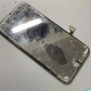 iPhone SE2 ガラスパネル交換