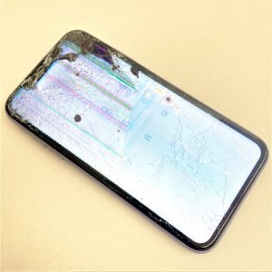 iPhone 11 液晶交換