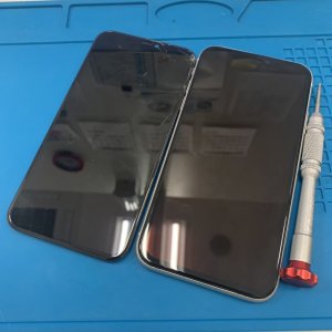 iPhone11ガラスパネル交換修理