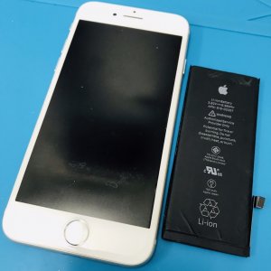 iPhone8 バッテリー交換