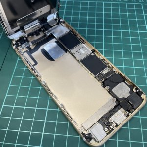 iPhone 6s バッテリー交換