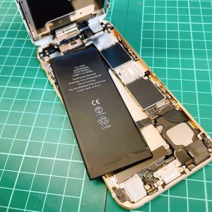 iPhone 6s バッテリー交換