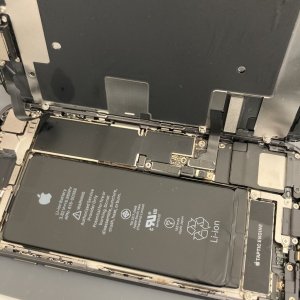 iPhone8 バッテリー交換