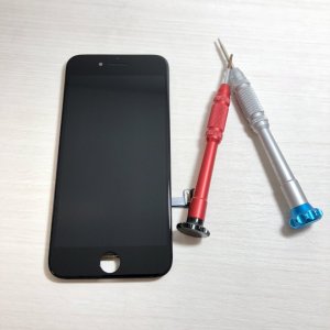 iPhone8液晶パネル交換
