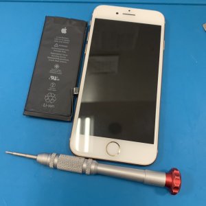 iPhone8バッテリー交換修理