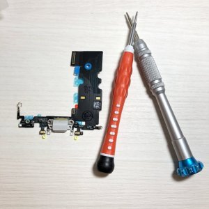 iPhone8ライトニング交換