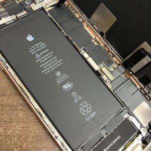 iPhone8+ バッテリー交換修理
