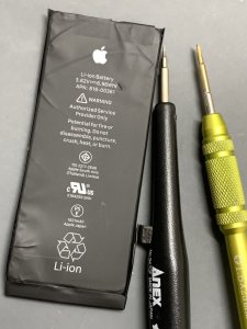 iPhone8 バッテリー交換