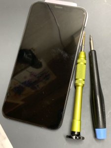 iPhoneXS ひび割れ ガラスパネル交換