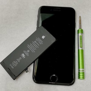 iPhone SE2 バッテリー交換修理