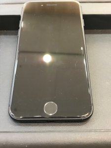 iPhone8 ホームボタン