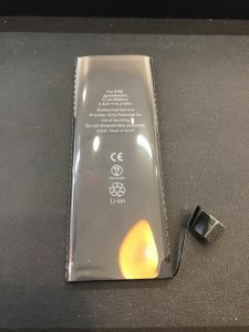 iPhone SE バッテリー交換