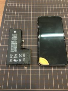 iPhone XS バッテリー