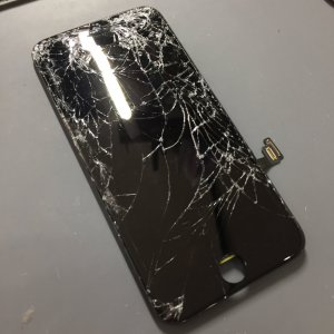 iPhoneSE2 ガラスパネル交換