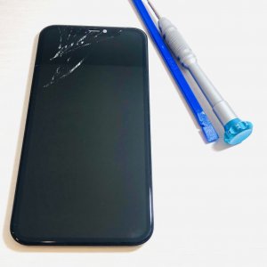 iPhone11 (アイフォン11) ガラス割れ交換修理
