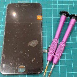 iPhone8 ガラスパネル交換