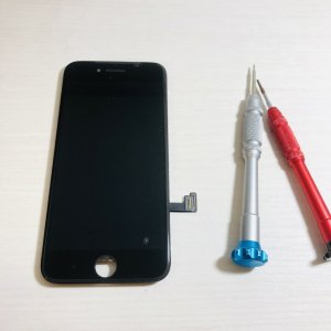 iPhone8フロントパネル交換