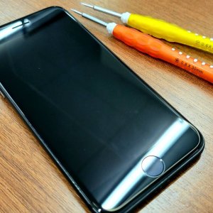 iPhone8 フロントパネル交換