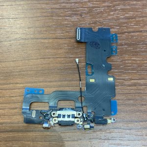 iPhone 7 ライトニング交換