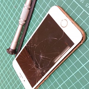 iPhone8 液晶交換