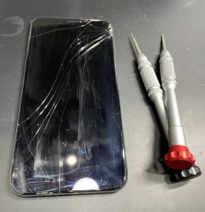 iPhone11 液晶交換