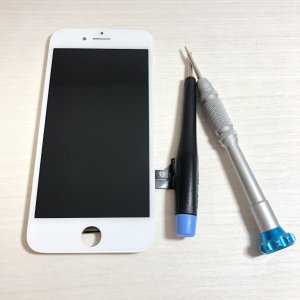 iPhone8液晶パネル交換