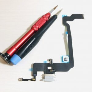 iPhoneXSライトニング交換