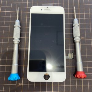 iPhone8 パネル交換