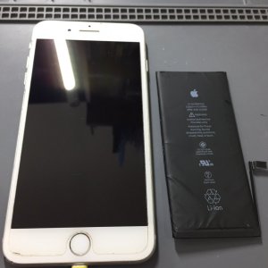 iPhone8 バッテリー交換