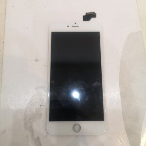 iPhone 7+ パネル修理