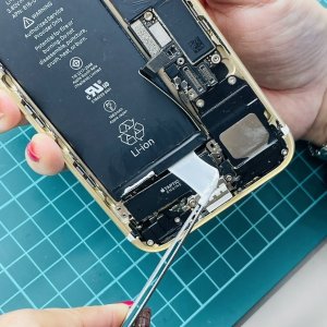 iPhone6S バッテリー交換