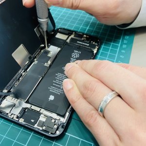 iPhone８ バッテリー交換